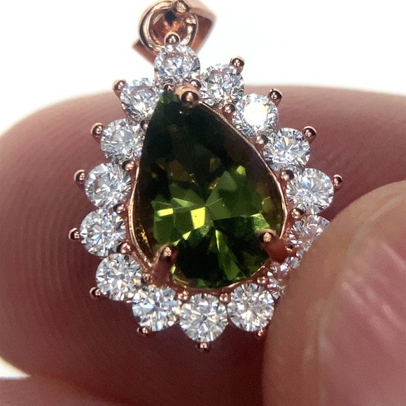 Green Tourmaline 1.30ct Rose Gold Finish Solid 925 Sterling Silver Pendant - Picture 1 of 7